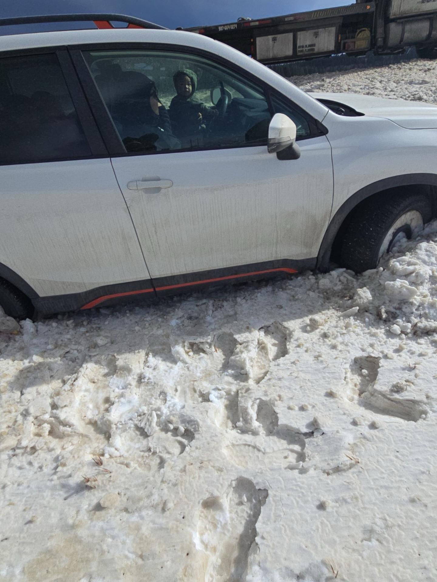 how to tow an electric vehicle safely | Stocked on the snow