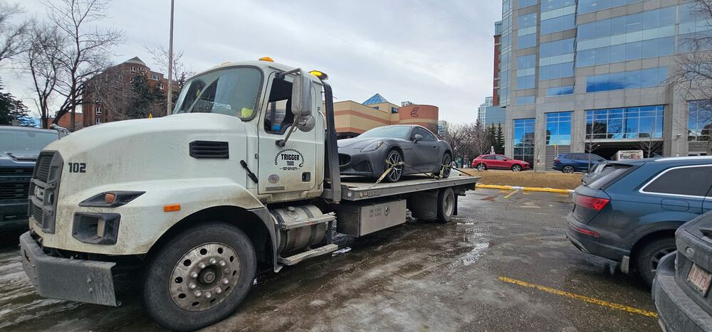 how to tow a luxury car safely with Trigger Towing & Recovery Ltd 01
